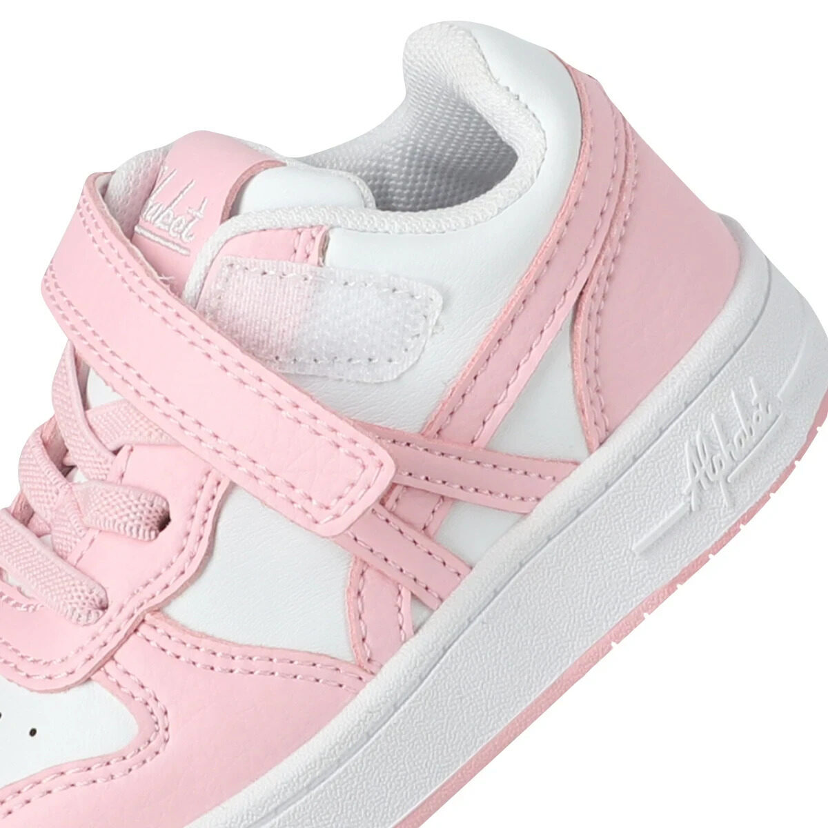 Wattles Pink/White — Detail