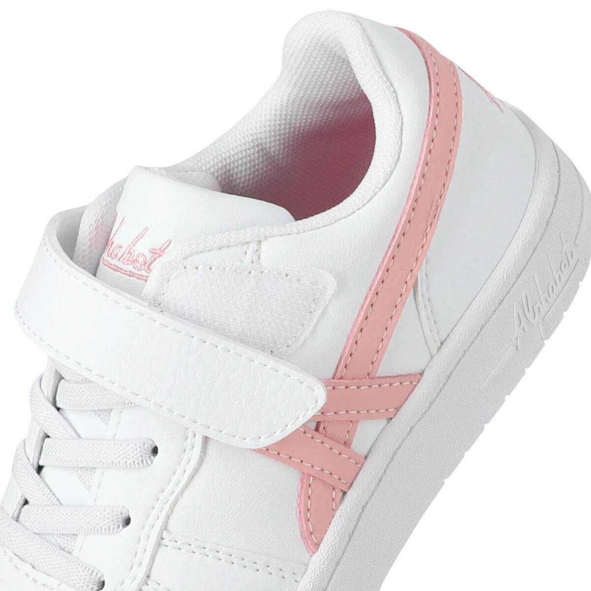 Wattles White/Pink — Detail