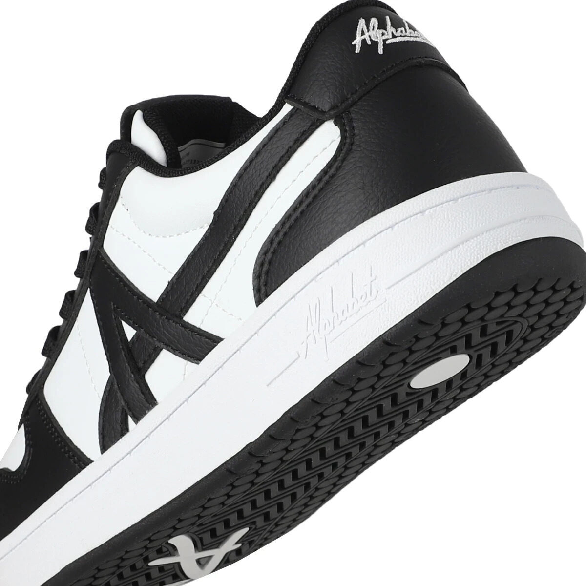 Cross Low White/Black — Detail