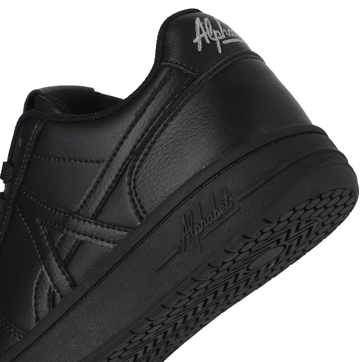 Cross Low Black — Detail